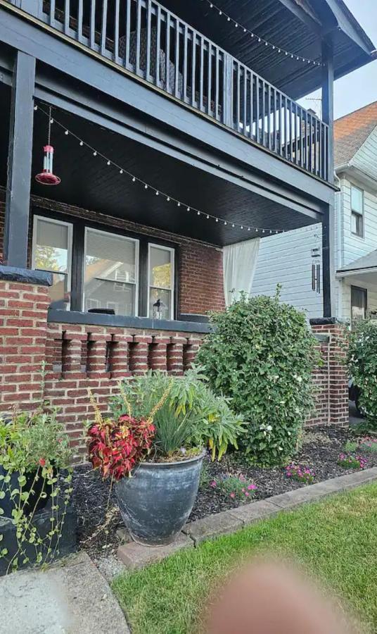Charming! Near Cle Clinic/Uh/Cwru/Dwntwn W/Porch Villa Cleveland Exterior photo